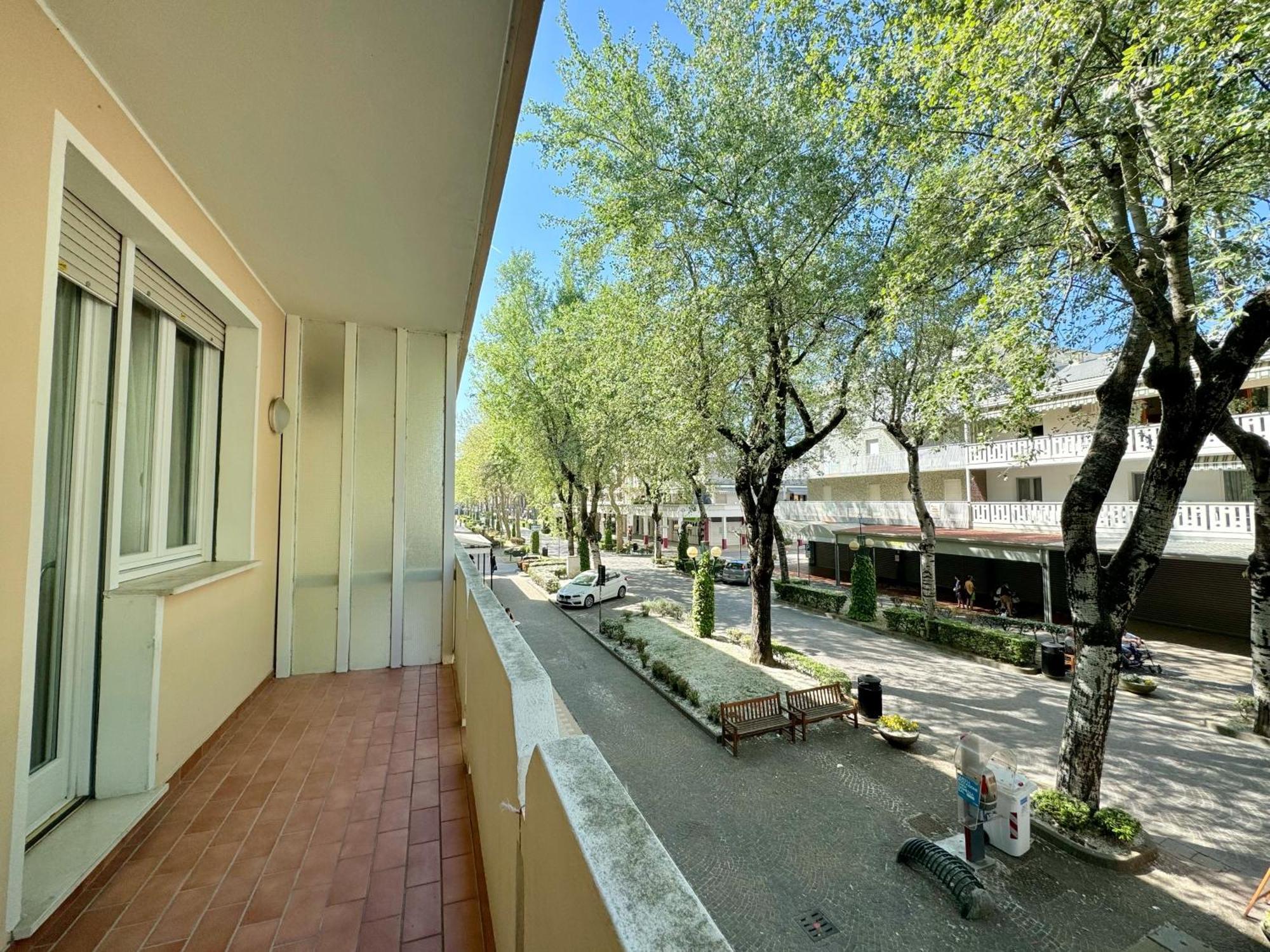 Condominio Bussola Bibione Exterior foto